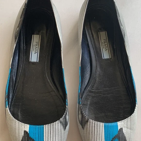 PRADA Graphic-Lips Printed Pointed Toe Ballet Flat White Blue Women’s Size 37.5 - Picture 3 of 13